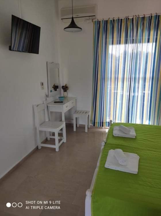 lina studios Mesongí Esterno foto